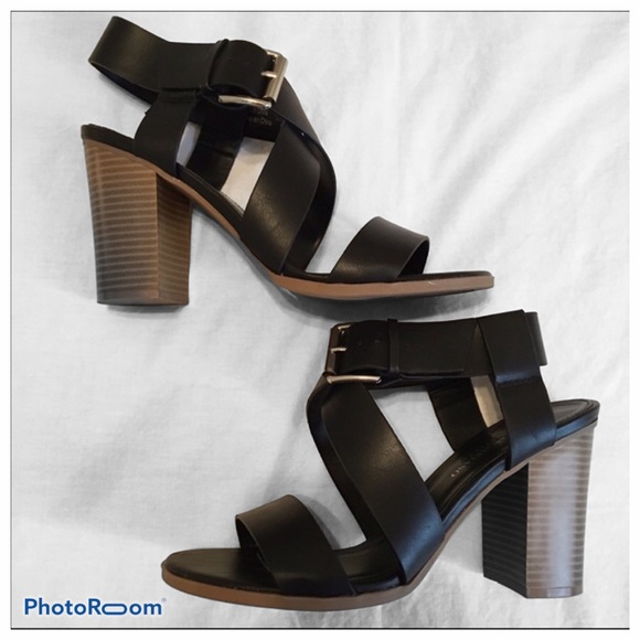 Christian Siriano “Romeo” black sandal - Picture 3 of 8